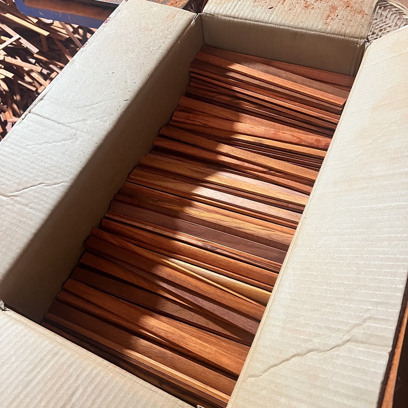 Solid wood hanging shaft line wholesale semicircle shape porch couplet hanging picture wood line perforated natural safflower pear wood strip