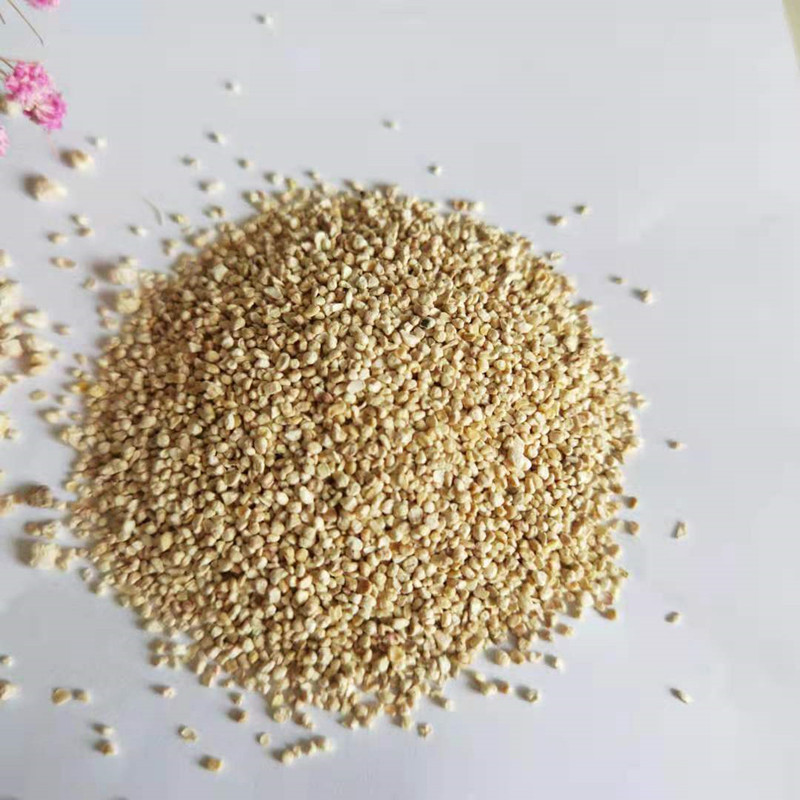The Manufacturer Supplies Corn Cob Pellets for the Cultivation of Edible Fungi and Corn Cob Sachets for Pet Bedding Filled with Corn Cob Sachets