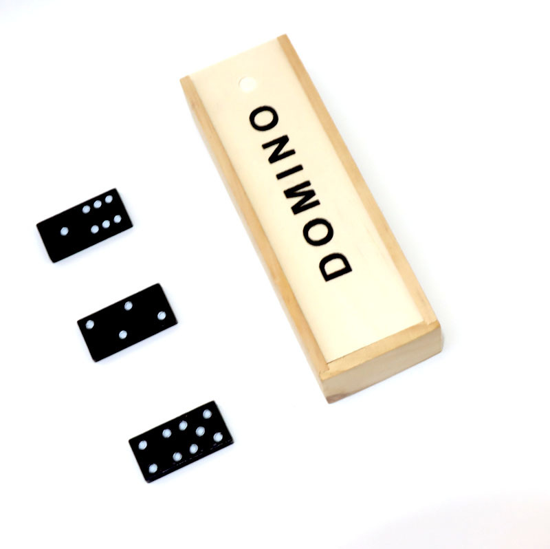 Foreign trade explosions 28 black dominoes wooden boxed black dominoes wooden board games teaching aids