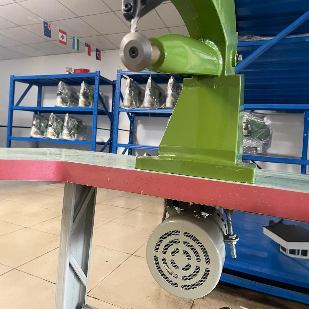 Машина для обрезки, обрезка задней крышки, моторная обрезка, обрезка поролона, обрезка внутренней части, моторная обрезка