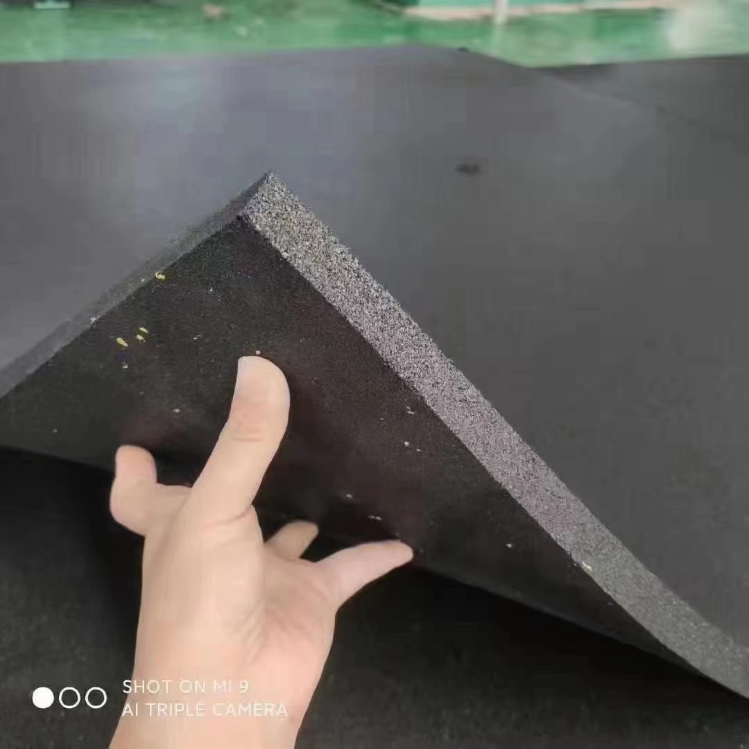 Gym Rubber Floor Mat, Soundproof and Shock-Absorbing Mat, Large Area Silent Rubber Floor Rubber, Shock-Proof and Wear-Resistant