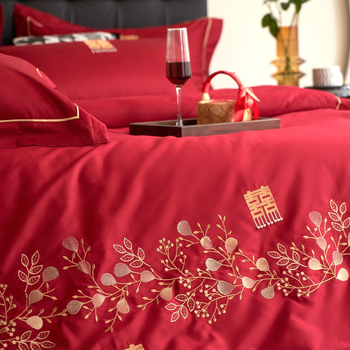 New Chinese Wedding 100 Long-staple Cotton Four-piece Double Happiness Embroidered Cotton Wedding Quilt Cover Bed Sheet Bedding