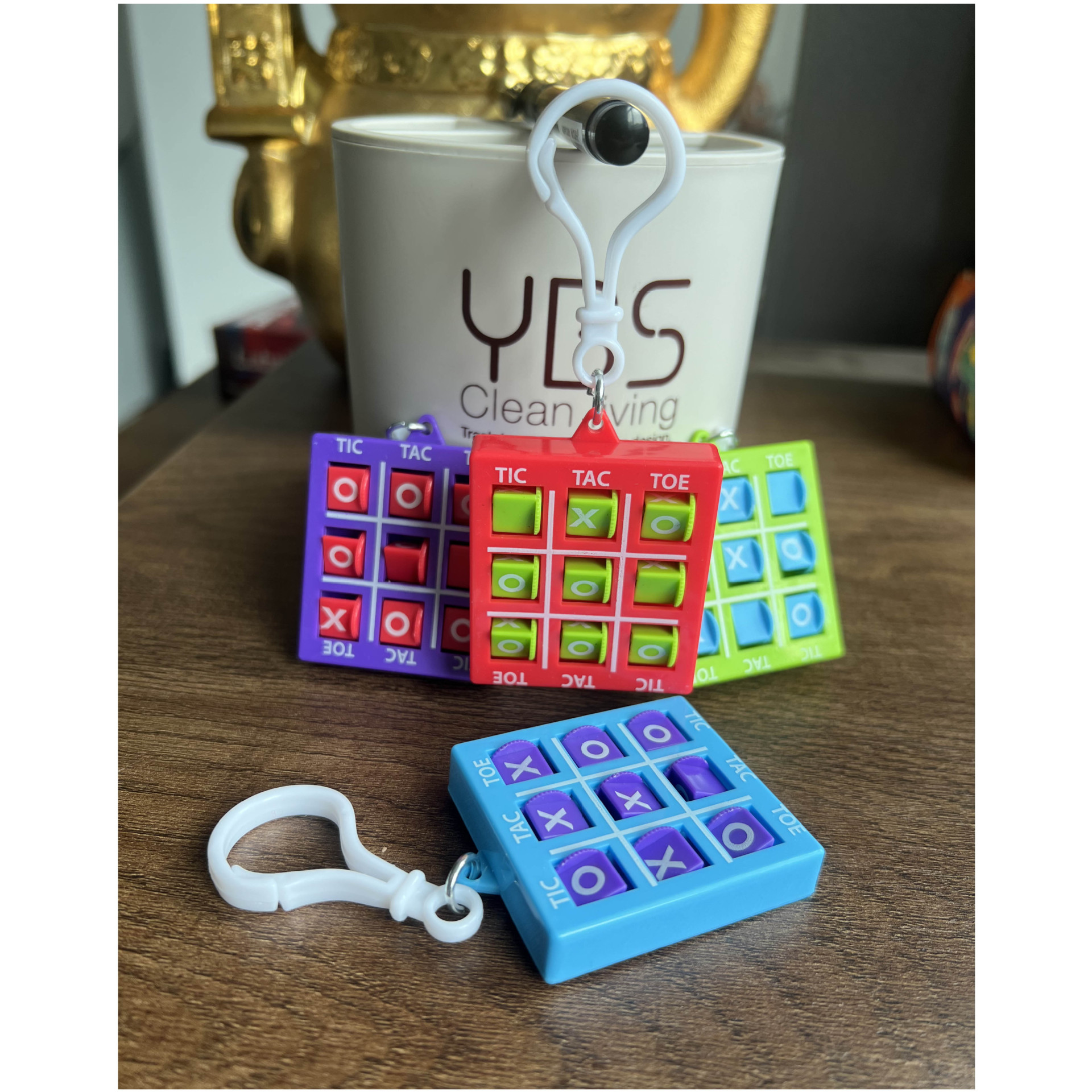 Cross-border three-way chess XO tic-tac-toe chess over the well rotating game chess keychain wholesale small gifts spot toys
