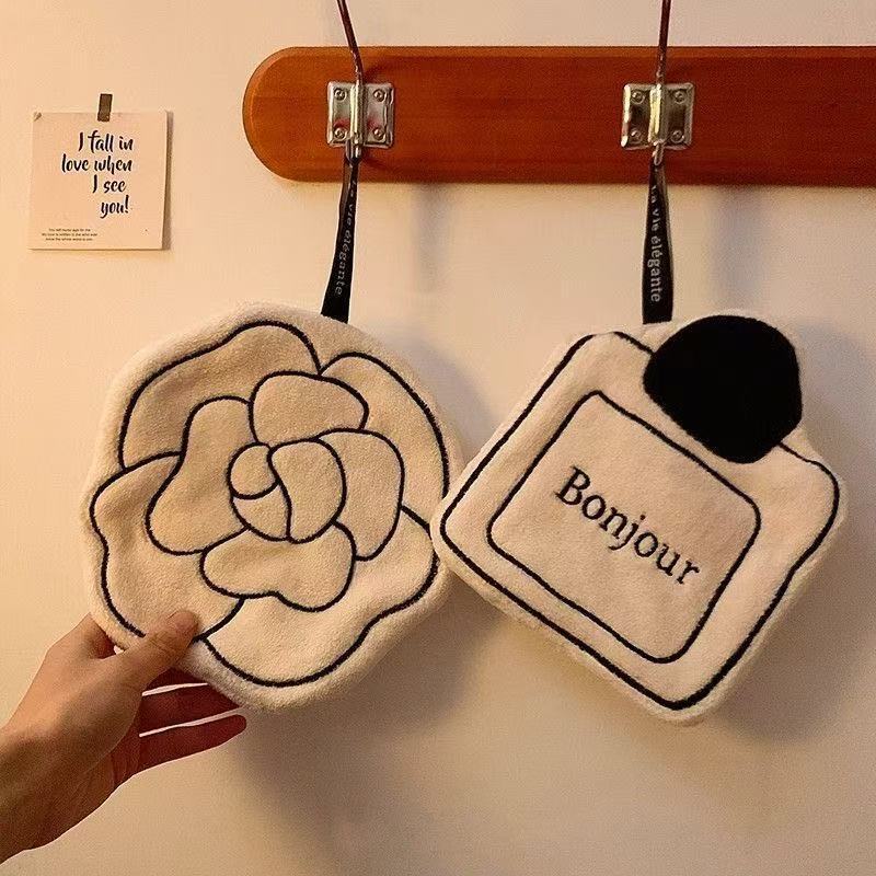 Camellia Coral Velvet Hanging High-Value Hand Towel Non-Shedding Super Soft Absorbent Towel