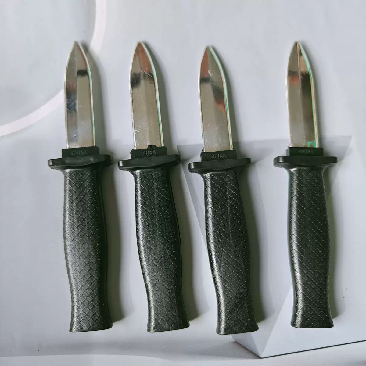 April Fool's Day Prank Props, Fake Retractable Knife, Funny Magic Bayonet, Retractable Cat Knife, Prank Toy