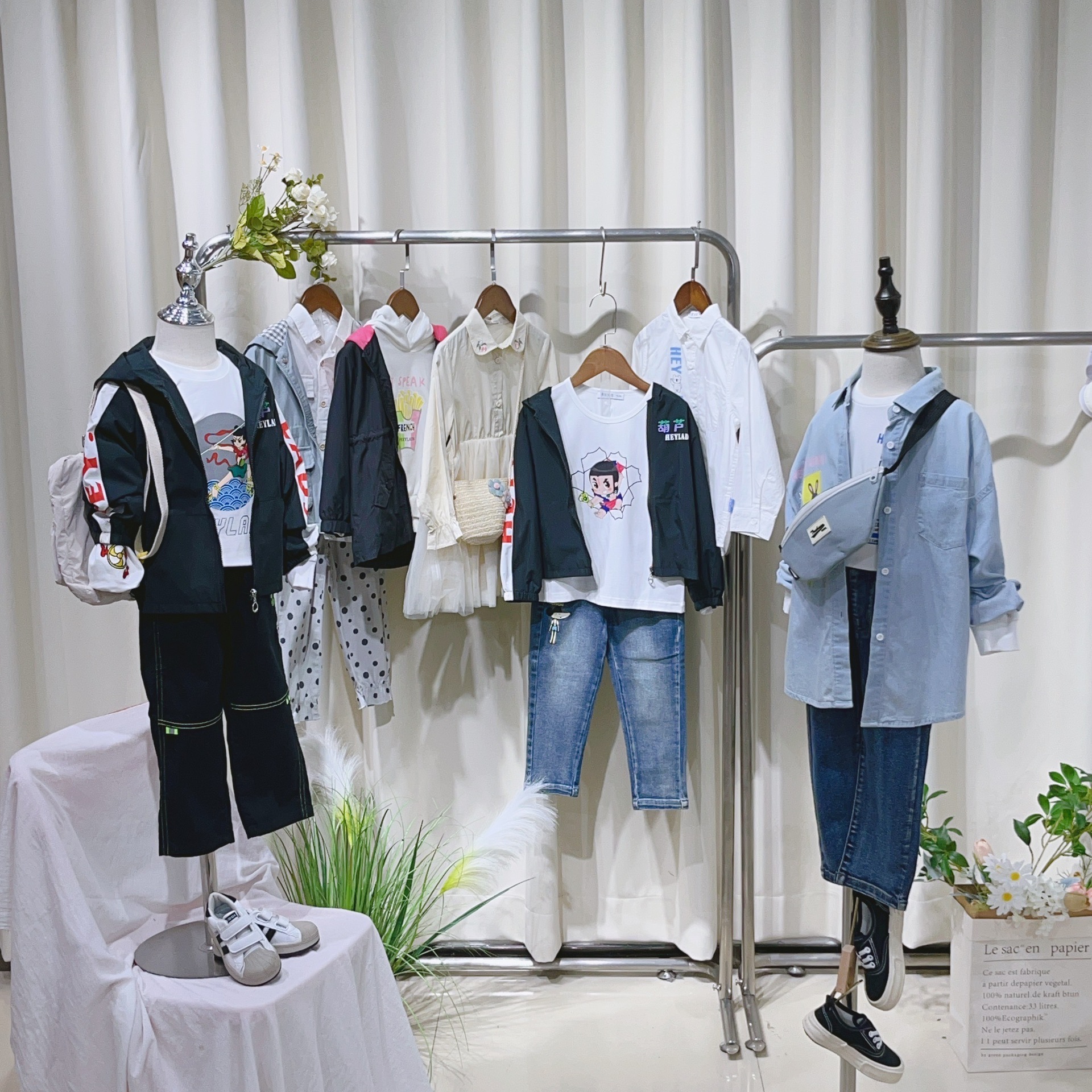 Balabala petty capital fan spring and autumn new children's clothing brand wholesale live weaving children's clothing primary supply