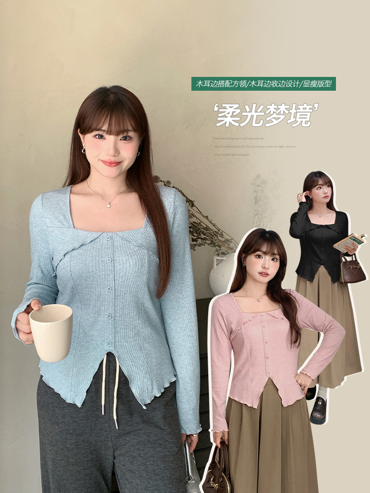 Т-shirt с асимметричным квадратным вырезом и длинным рукавом для полных женщин 2025 осень