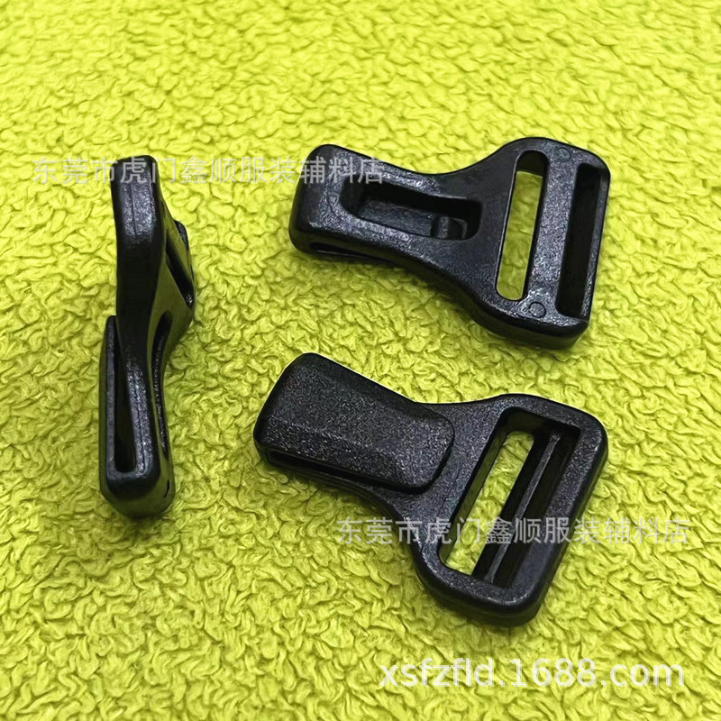 Пластиковый маленький крючок 15 мм для рюкзаков