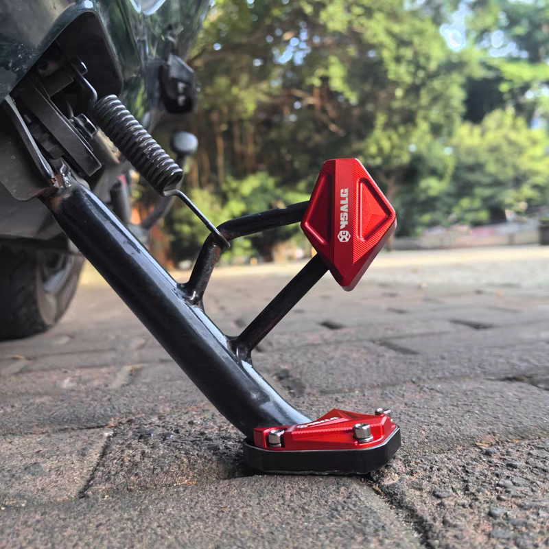 Подходящие для электрического автомобиля No.9 M3 95C Max, модифицированная боковая подставка, увеличенные противоскользящие аксессуары, алюминиевый сплав