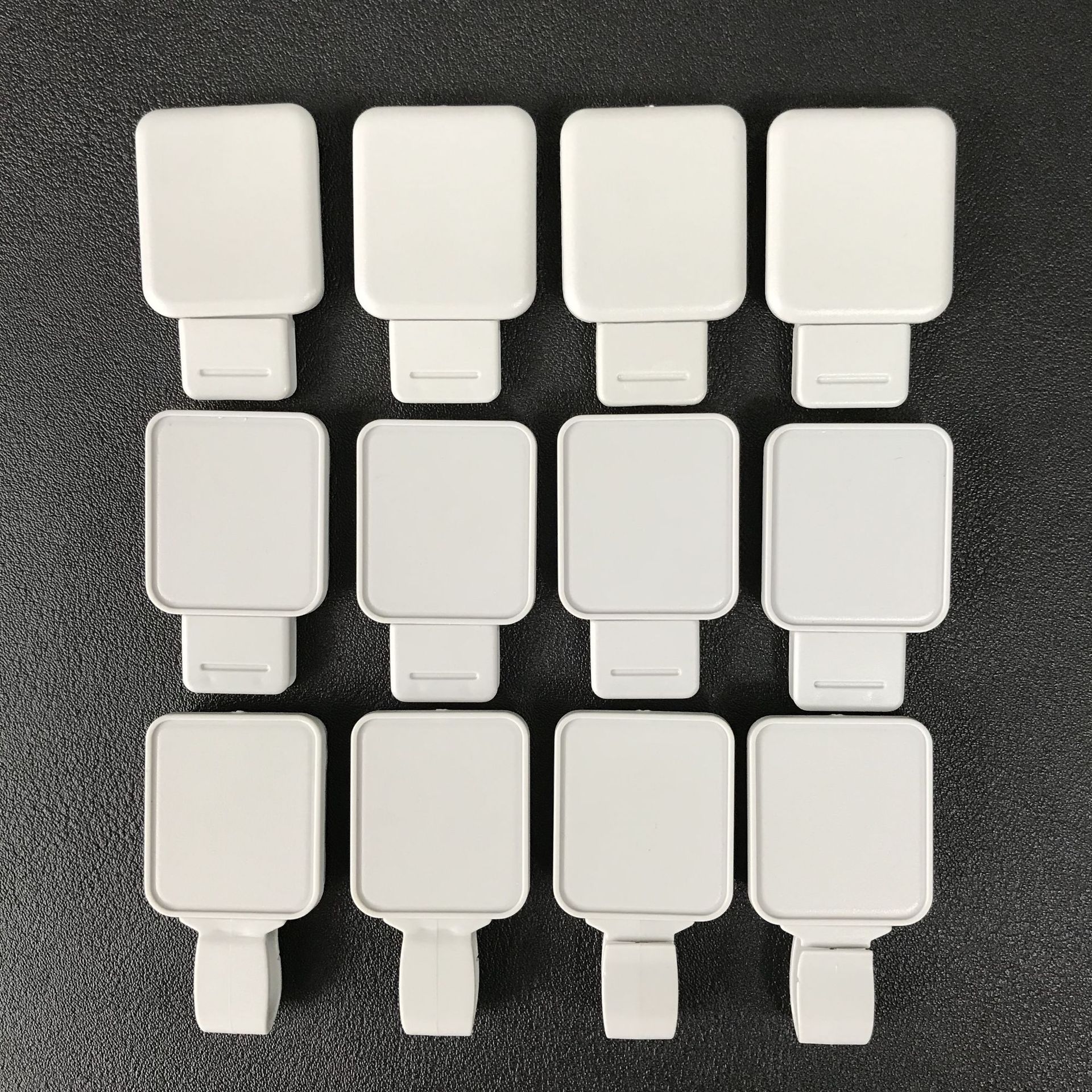 Outdoor mountaineering retractable easy pull buckle bold steel wire pull wire anti-lost anti-theft easy pull keychain manufacturer