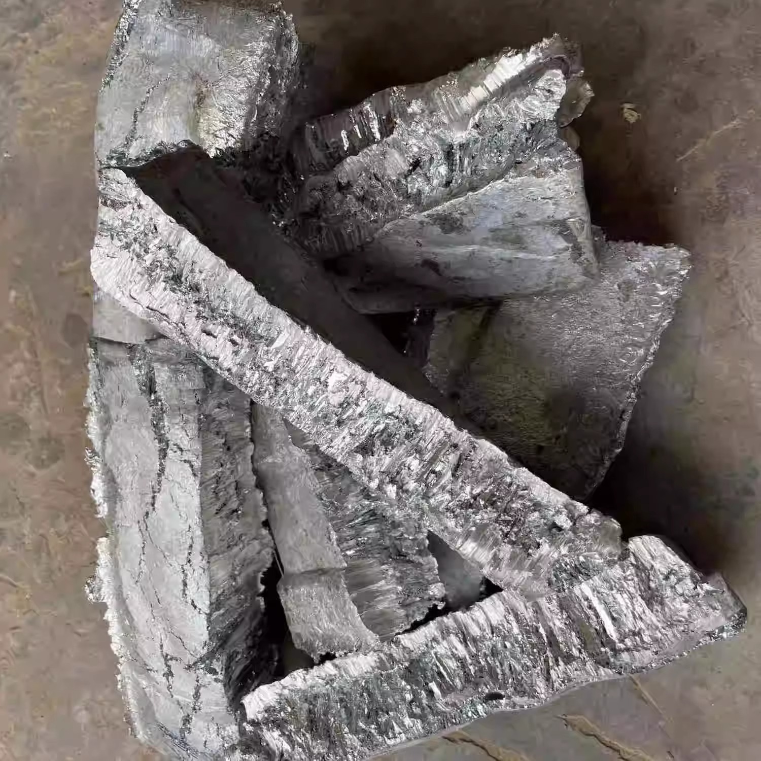 Spot Instant No. 0 Zinc Ingots Factory 99.9950 # Pure Zamak0 Supply Factory Electrolytic