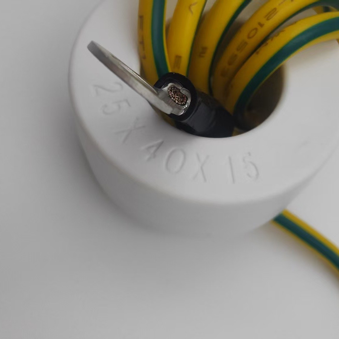 Surrounding Magnetic Wire Ul1015 12Awg Yellow-Green Digital Wire 220mm Terminal Wire with Magnetic Ring for Air Conditioner