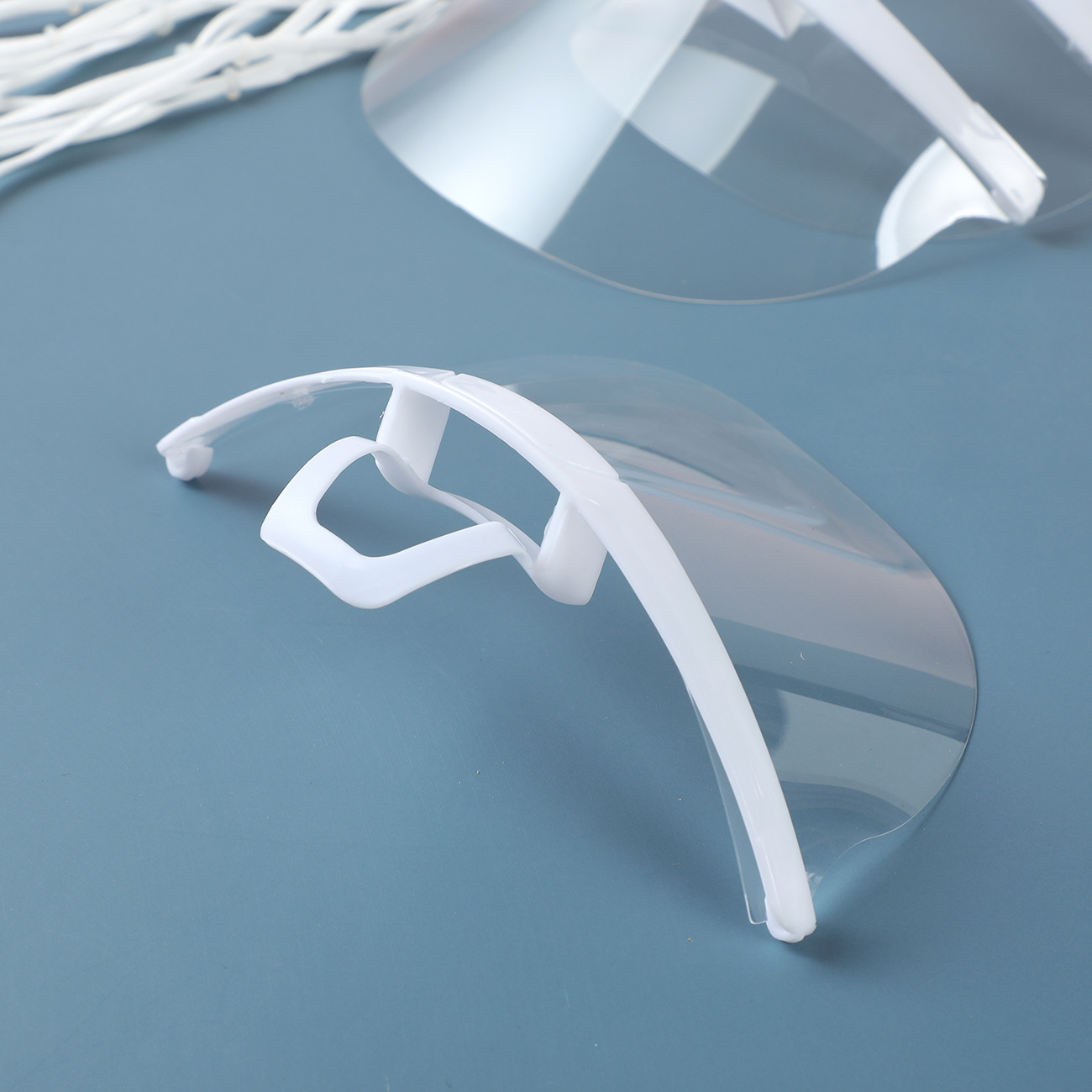 Saliva isolation protective mask transparent food mask dustproof pc disposable kitchen catering mask in stock manufacturer