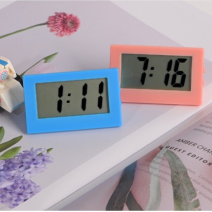 Mini Electronic Clock, Simple Triangle Clock, Vertical Silent Clock, Digital Office Study Clock, Desktop Clock Pendulum Accessories