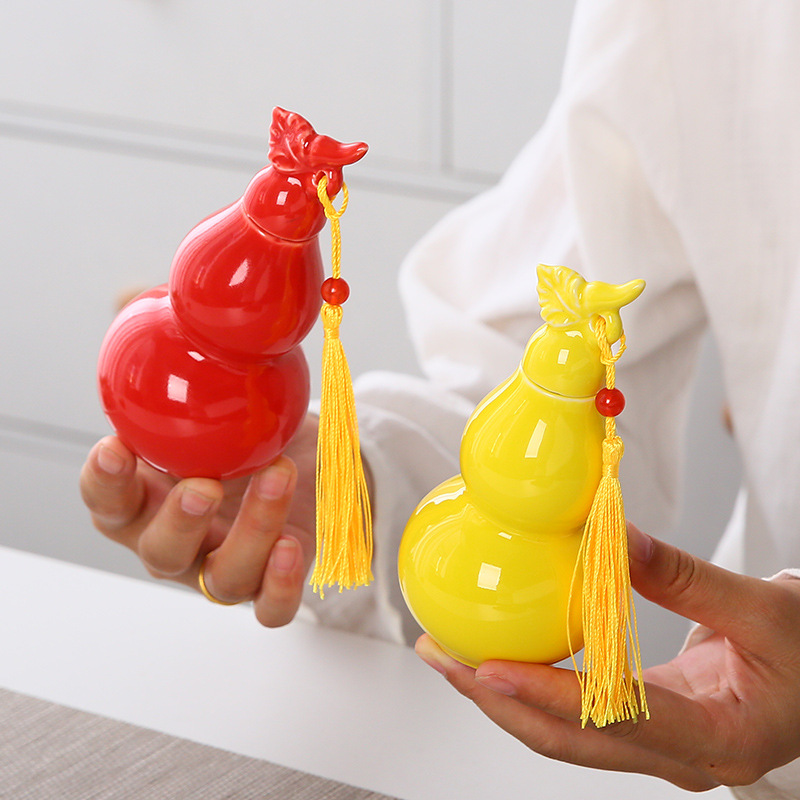 Creative Chinese medicine pill gourd sealed jar portable mini powder small medicine jar heart-saving pill ceramic gourd packaging bottle