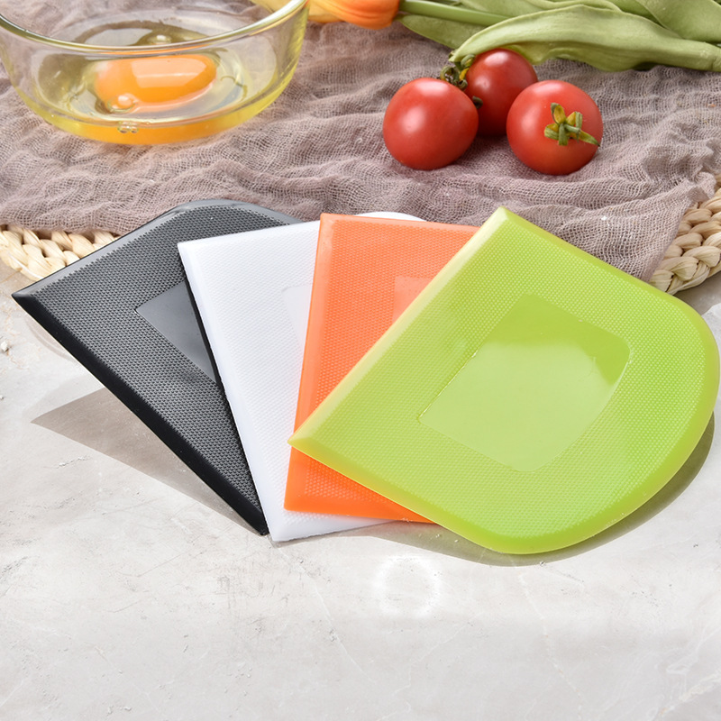 Slicing Knife Plastic Scraper Spatula Dough Cake Silicone Kneading Mat Cream Bread Scraper Household Baking Tools