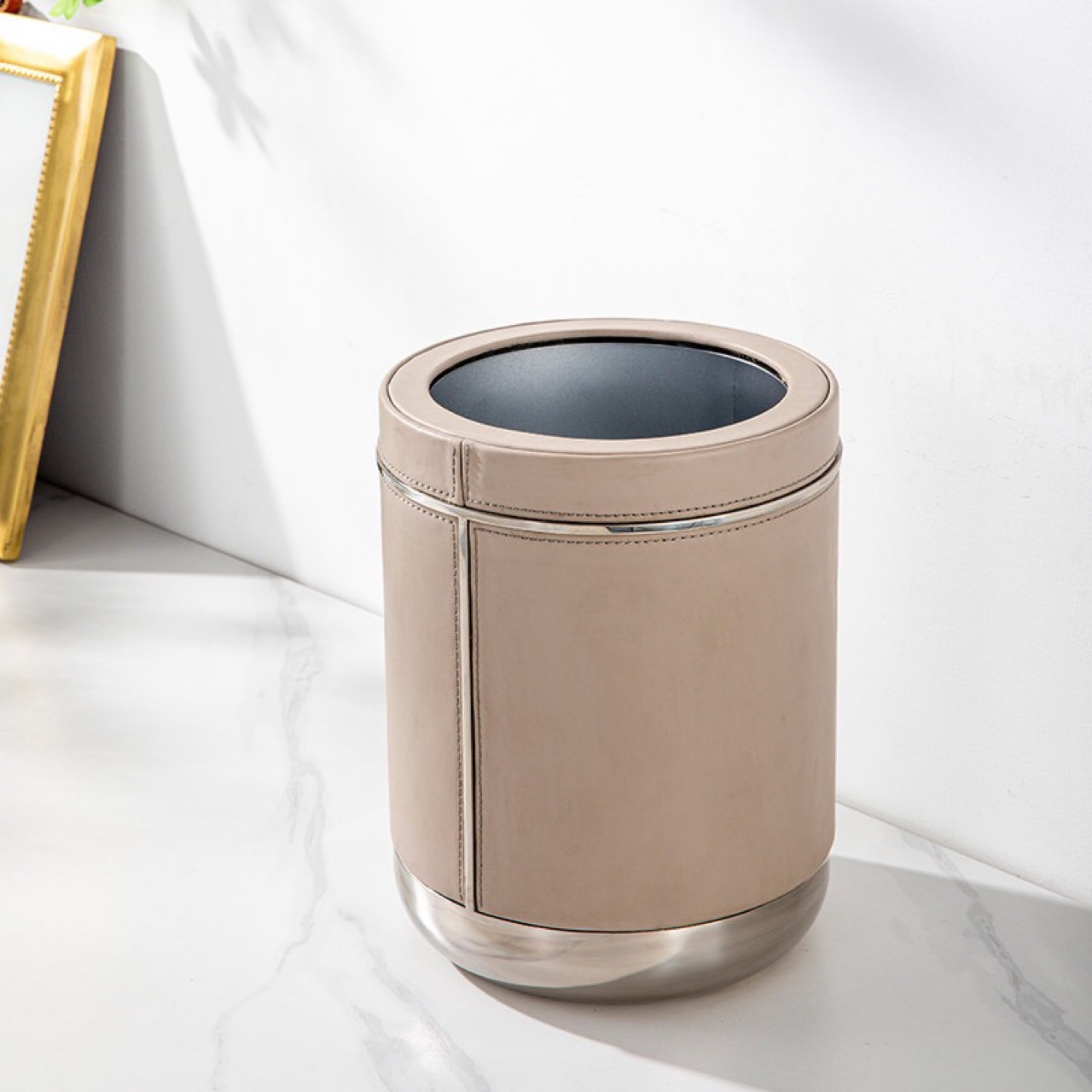 Stainless Steel Leather Trash Can Model Room Light Luxury 2024 New Model Living Room Bedroom Large Capacity Bin Storage Home Furnishings
