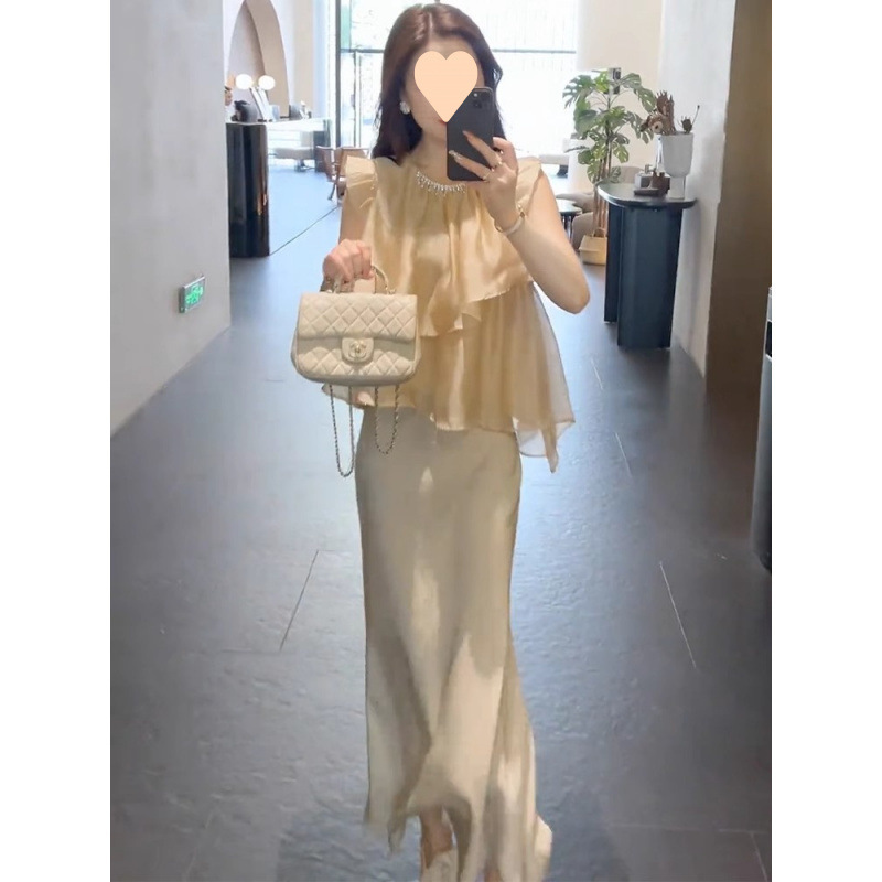 This Year's Popular Beautiful Suit Skirt for Women 2025 New Pearl Halterneck Sleeveless Top Fishtail Skirt Two-Piece Set
