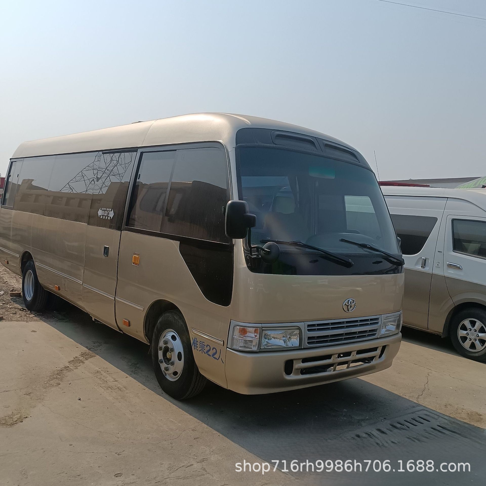 Деревянный пол, Toyota на 19-23 места, бизнес-микроавтобус