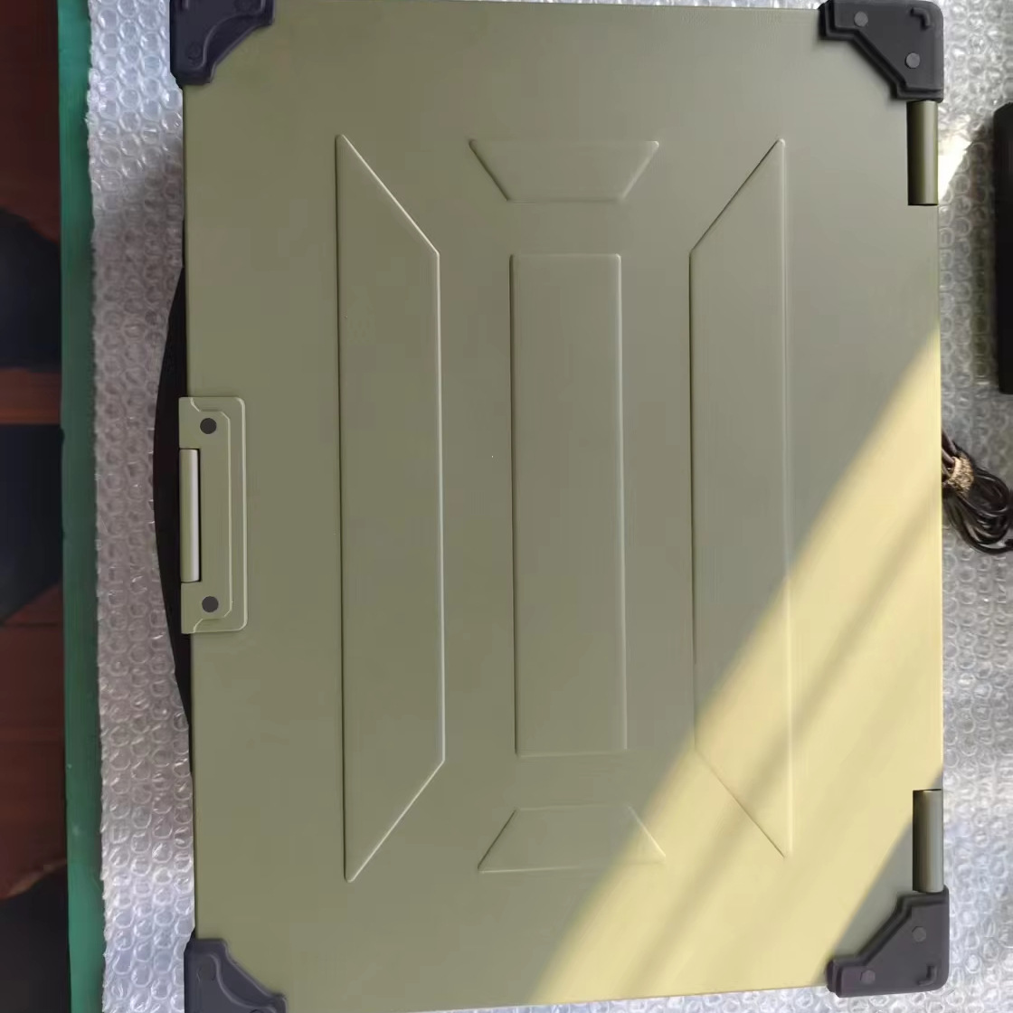 Портативный промышленный компьютер с двойным экраном 15.6 дюймов, сенсорный экран, операционная система Win7, процессор I7-8700T