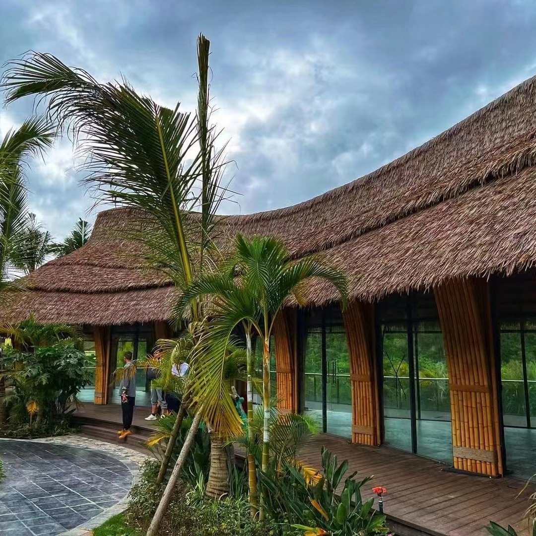 Manufacturer Wholesale Simulated Thatch Tiles, Artificial Fake Straw Farmhouse Thatch Roof Insect-Proof and Corrosion-Resistant Spot Durable