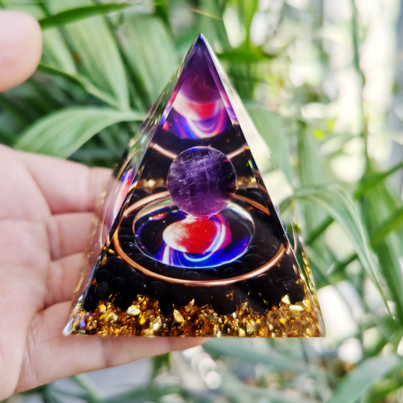 Cross-border ornaments foreign trade explosions a variety of crystal gravel energy stone pyramid ornaments creative crafts manufacturers