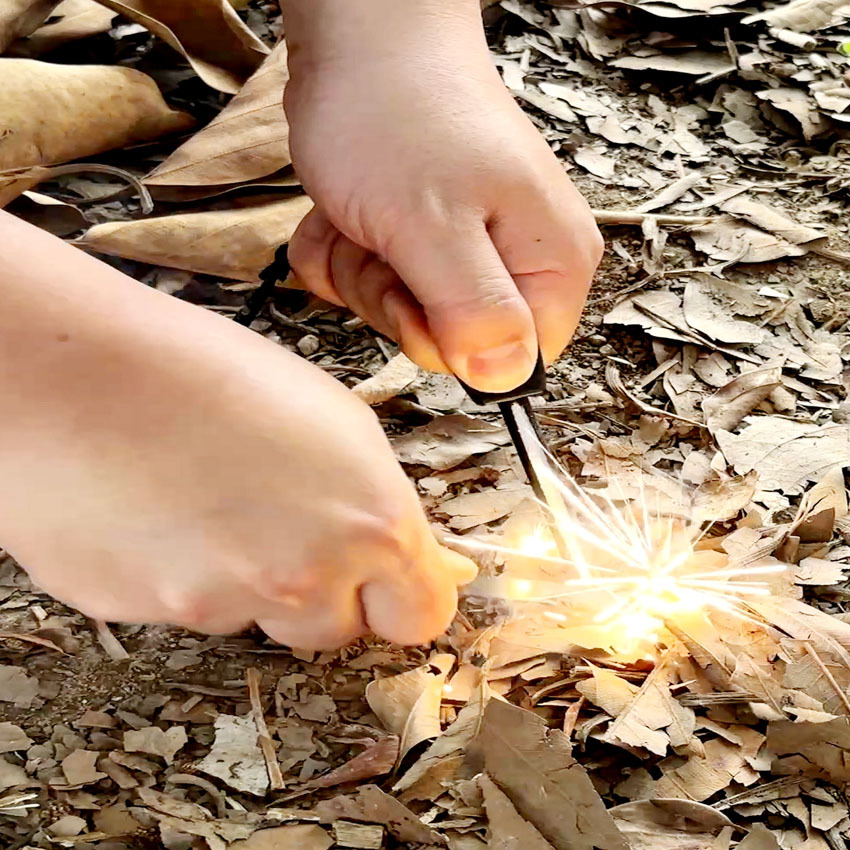 Outdoor sandwich fire sticks camping fire supplies camping survival tools wholesale flint field large magnesium sticks