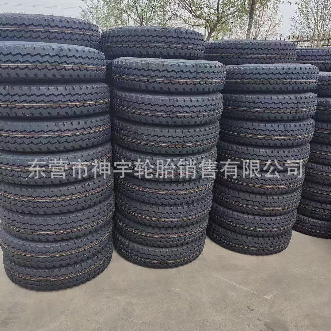 Factory Direct Supply 825R20 Truck Tire Old Third Line Thickeneded Wear-Resistant Load