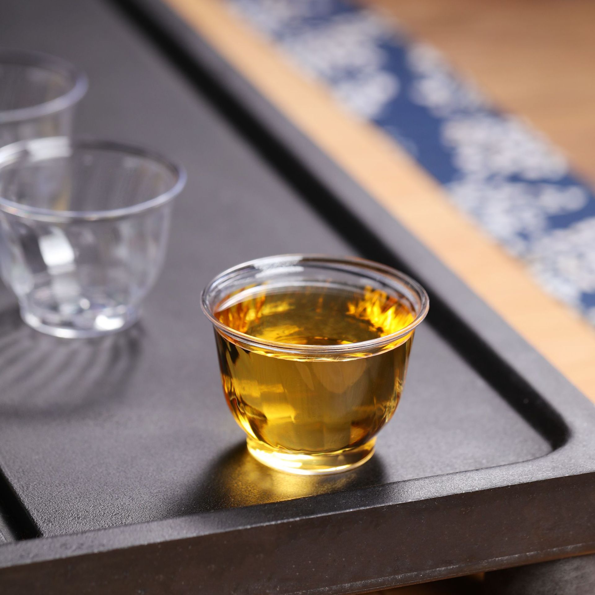 Disposable Kung Fu Small Tea Cup High-grade Aviation Hard Plastic Tea Cup High Temperature Resistant Tea Cup Disposable Tea Cup