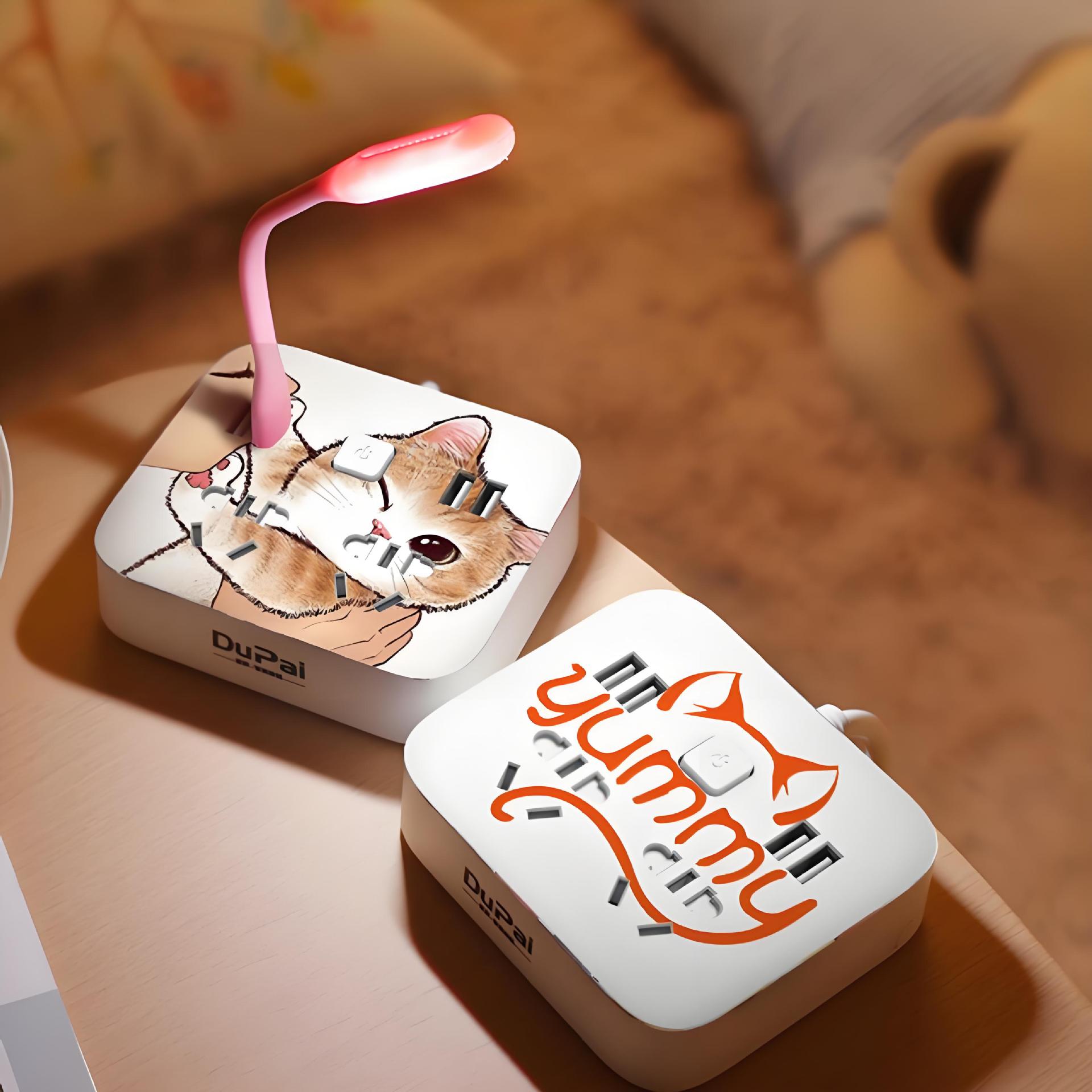 Travel Adapter with Creative Painted Design, Suitable for Dormitory Students, Office Use, Convenient for Processing and Printing, Creative Painted Design