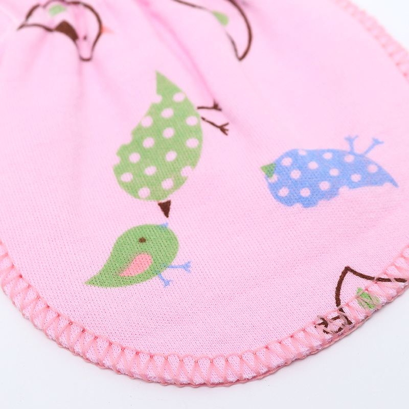 Newborn baby anti-scratch face gloves simple cartoon spring and autumn thin breathable pure cotton baby boys and girls gloves