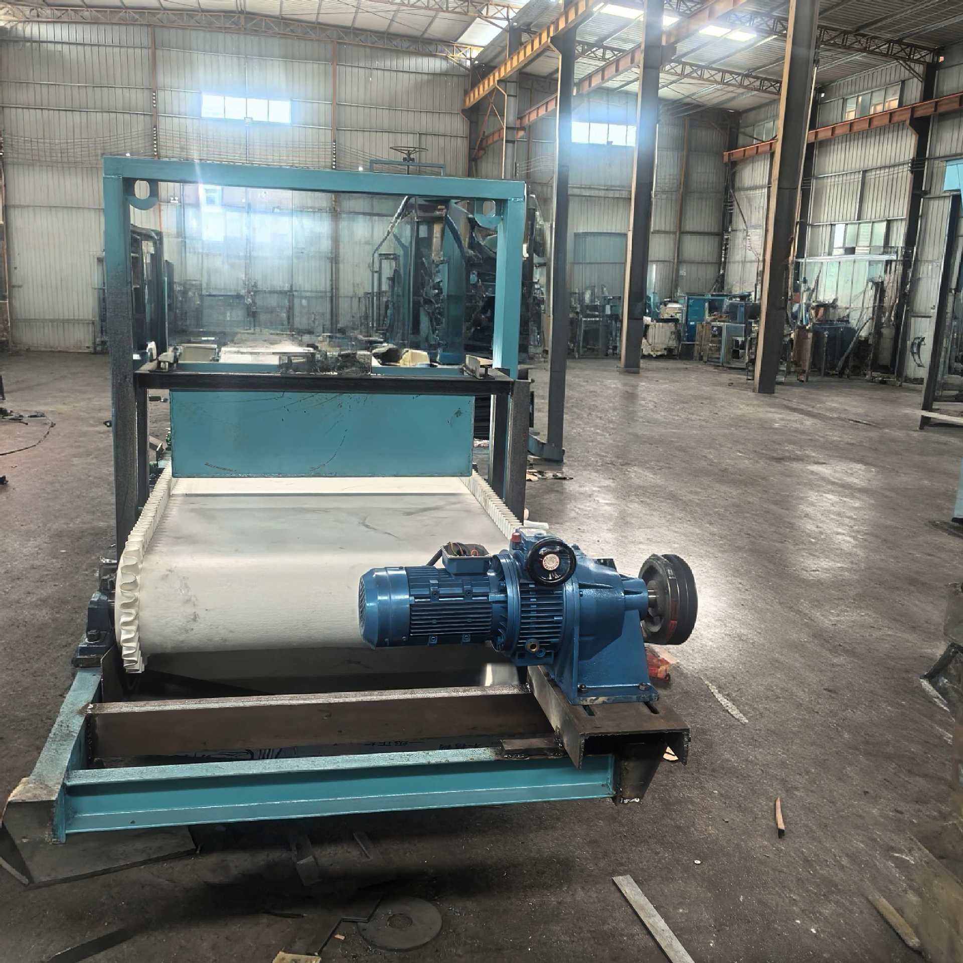 Purification Cloth Groove Machine, Precious Metal Fully Automatic Tailings Recovery Machine, White Tungsten Fine Particle Enrichment Suspension Vibration Blanket Machine
