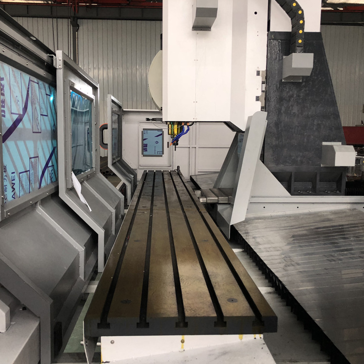 Three-axis CNC machining center Long strip industrial aluminum alloy profile CNC milling machine Compound machining center