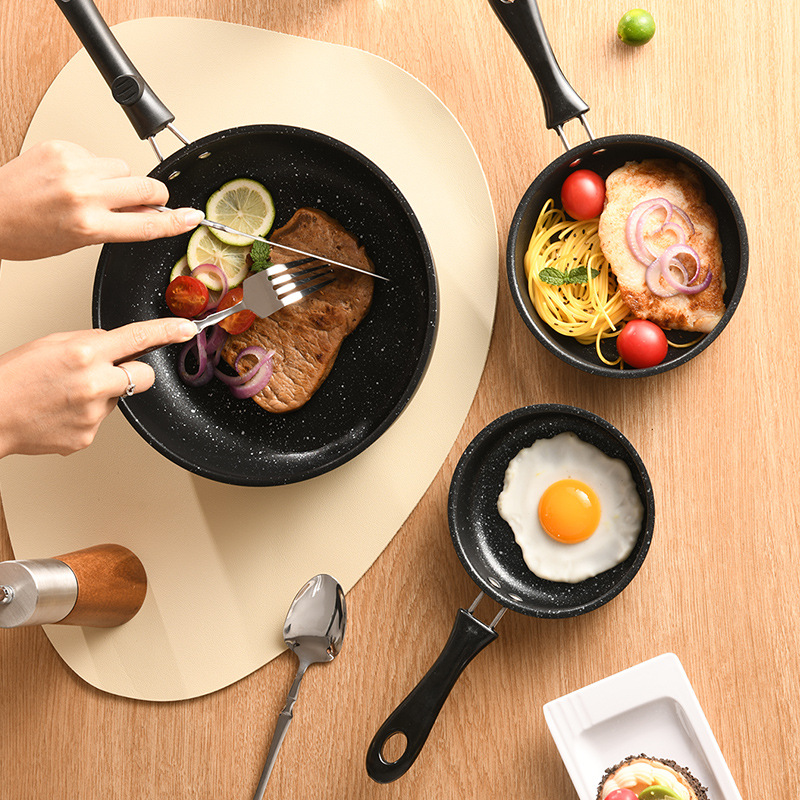 Mini Cast Iron Frying Pan for Home Use, Non-Stick Milk Pot, Oil Pouring Pot, Special for Heating Oil, Frying Eggs, and Boiling