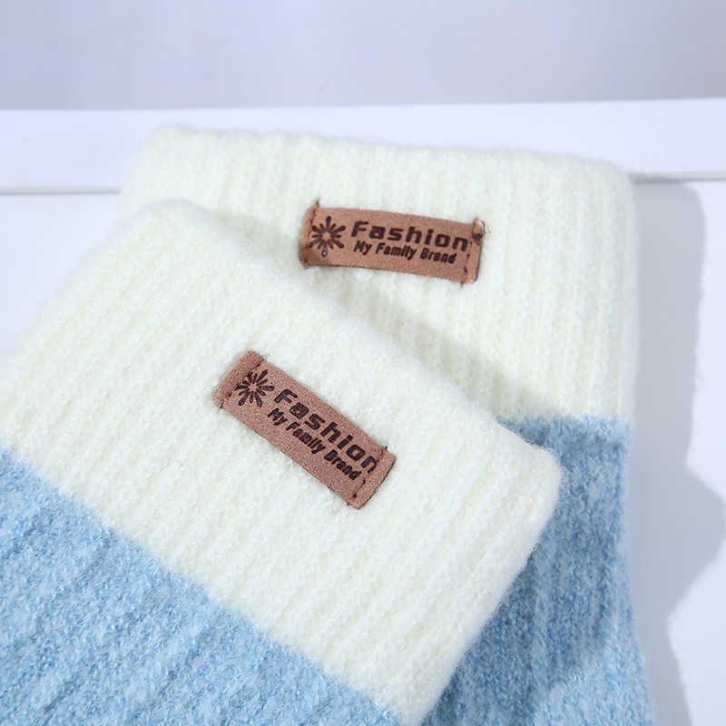 Autumn and Winter stitching half finger gloves warm student writing riding cute knitted gloves one-piece delivery