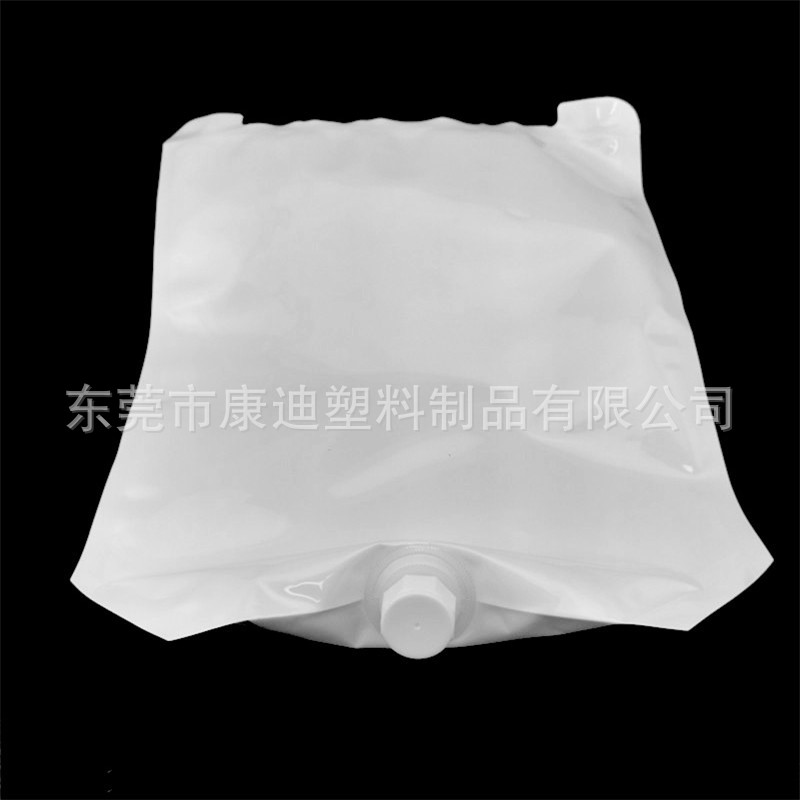 Bovine colostrum bag in stock supply 4L calf feeding irrigation suit nozzle bag food grade milk white PE special-shaped bag