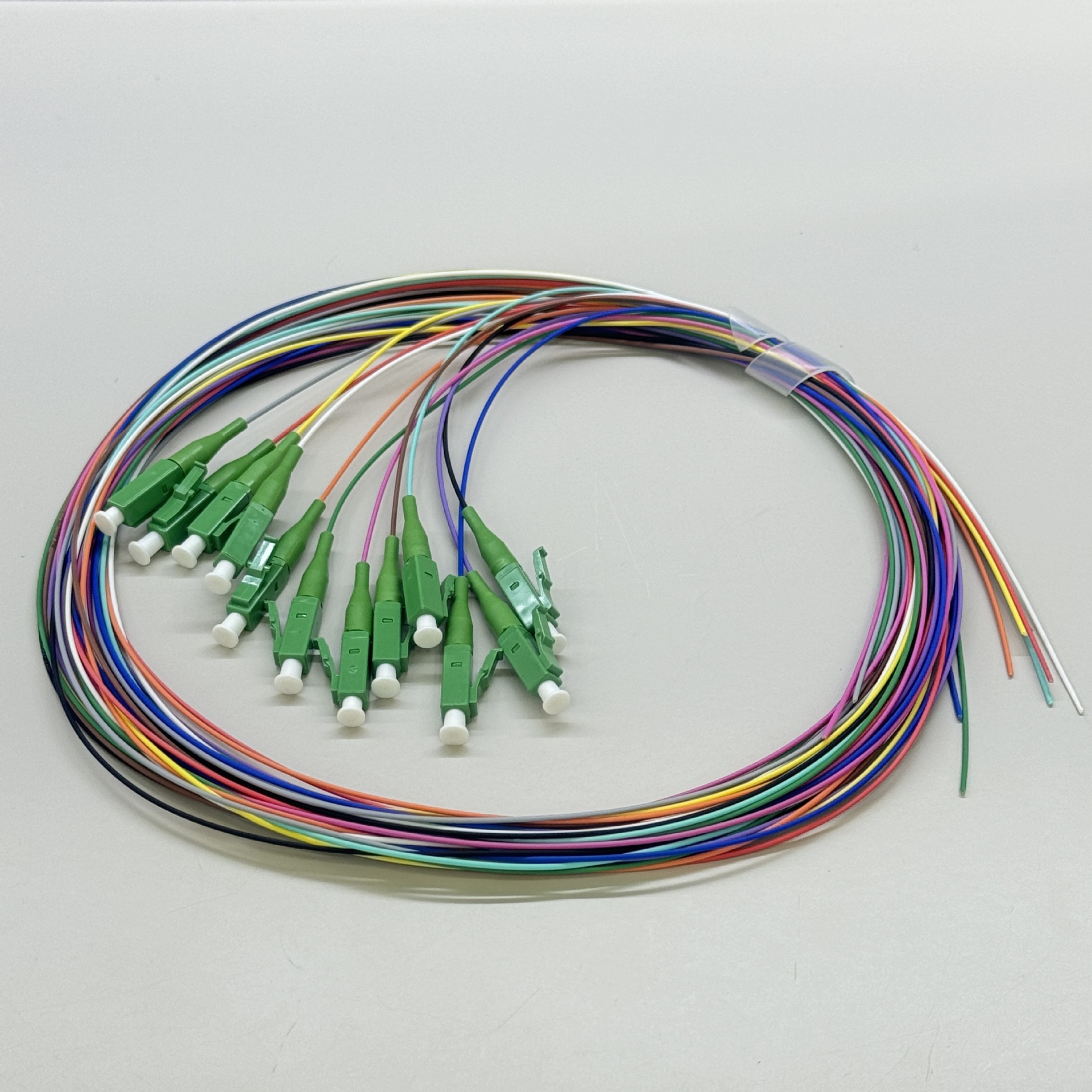 Optical fiber pigtail 12-core square head round head small square beam tail SC/LC/FC optical fiber wire round head low smoke halogen-free material