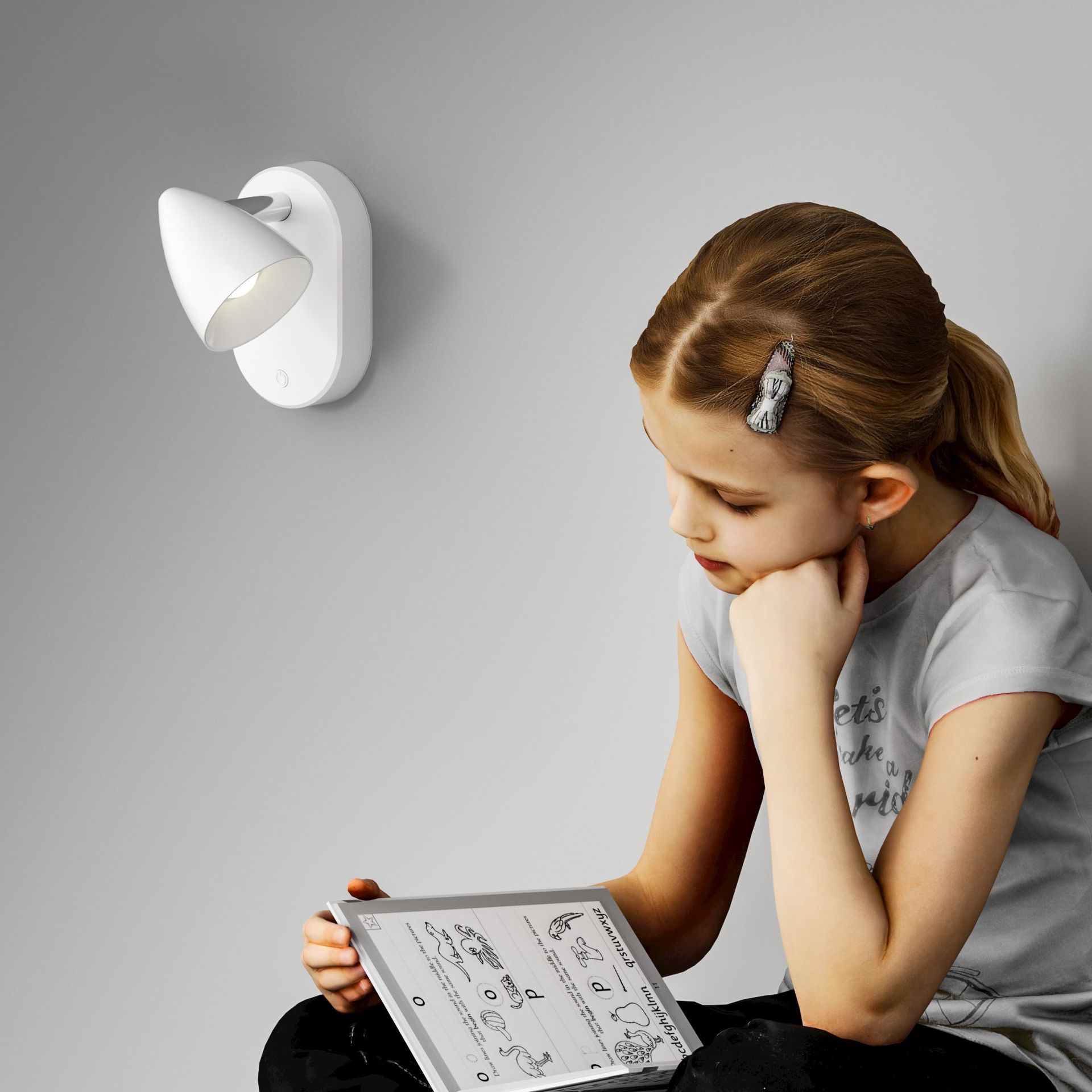 New Wiring-free Infrared Remote Control Charging Spotlight Wall Lamp Installation-free Wall Painting Lamp Advertising Hand-held Display Cabinet Bedside Wall Lamp