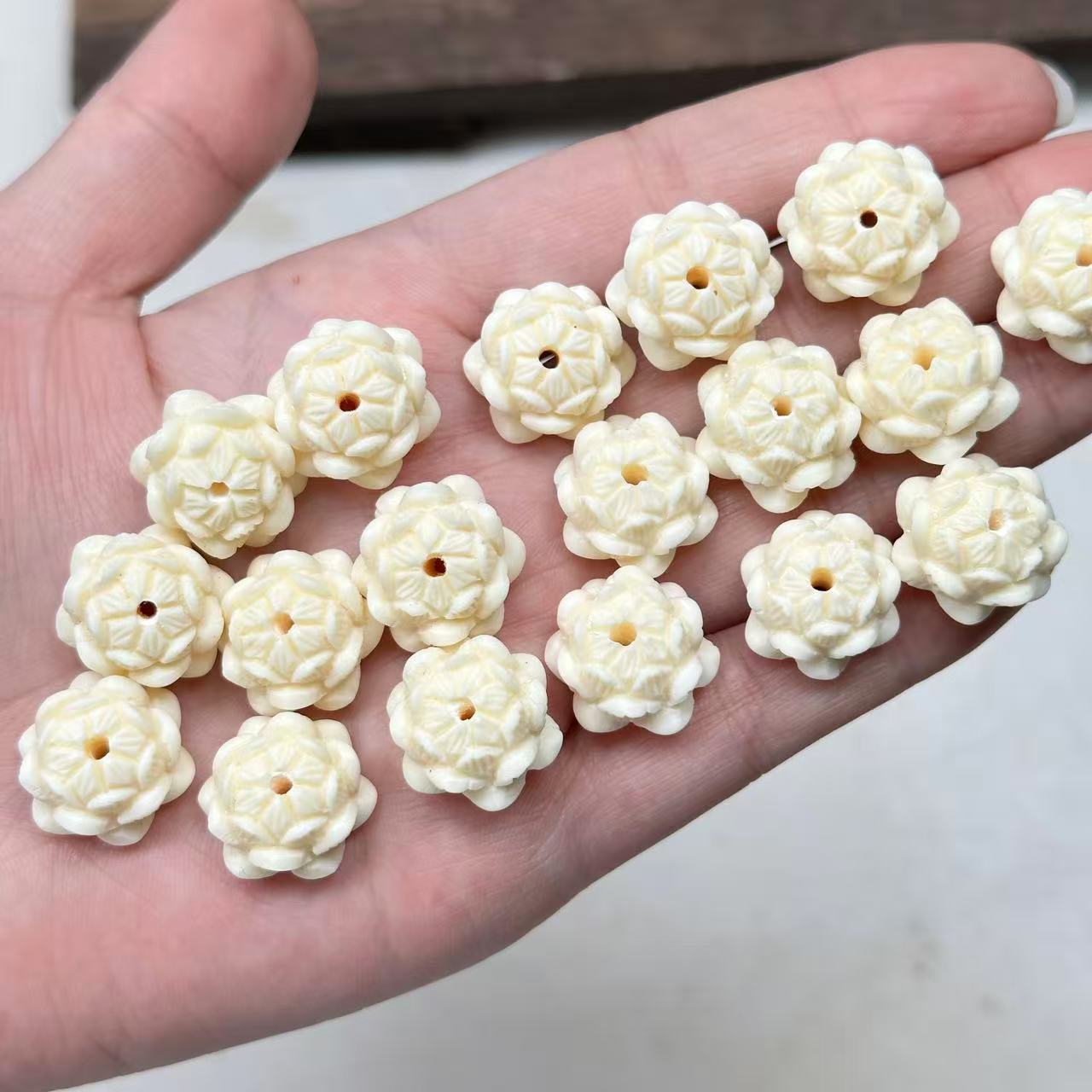Ivory Lotus Carved Loose Beads Beaded Powder Pressed DIY Bodhi Fruit Bracelet Super Cute Accessories Handheld Accessories