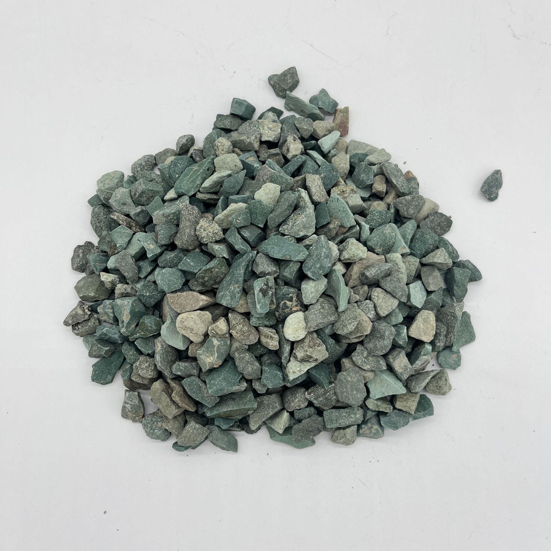 Factory Wholesale Green Zeolite for Succulent Plant Cultivation, Surface Treatment, and Aquaculture Filtration with Sea Blue Zeolite