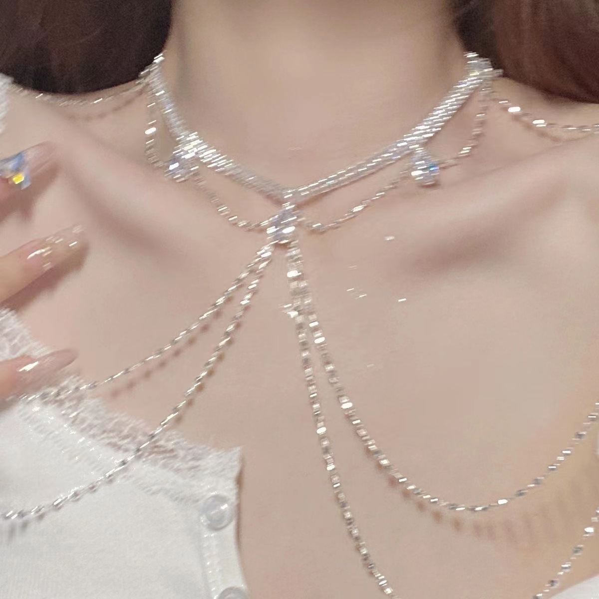 Легкие аксессуары для платья цепочка на плечо с бахромой модная цепочка для тела с бриллиантами нишевая высококачественная элегантная цепочка для груди