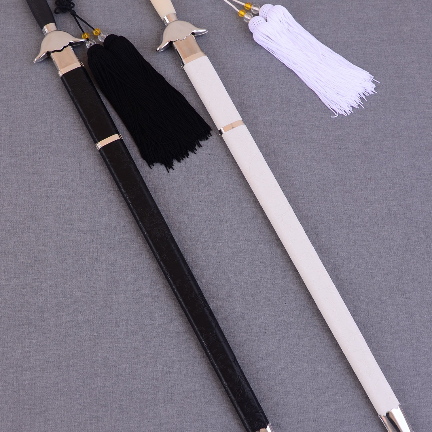 White Tai Chi Sword Morning Exercise Martial Arts Performance Training Soft Sword Ringing Sword Dance Photo Ancient Costume Kidsren and Adults Unedged