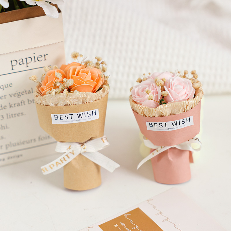 Mini Meeting Car Small Bouquet as a Gift for Your Girlfriend, Baby's Breath, Dried Flowers, Holiday Souvenirs Wholesale