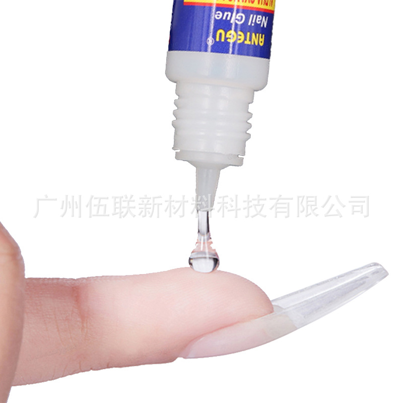 Soft bottle good pinch 3G nail glue transparent wear nail glue quick-drying non-white nail nail nail piece special glue
