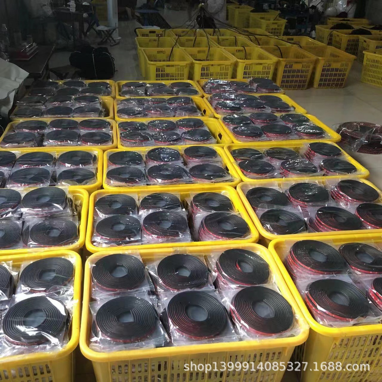 New upgraded square five-hole thickened sealing strip sound insulation strip dustproof windproof sound insulation sealing strip door sealing strip