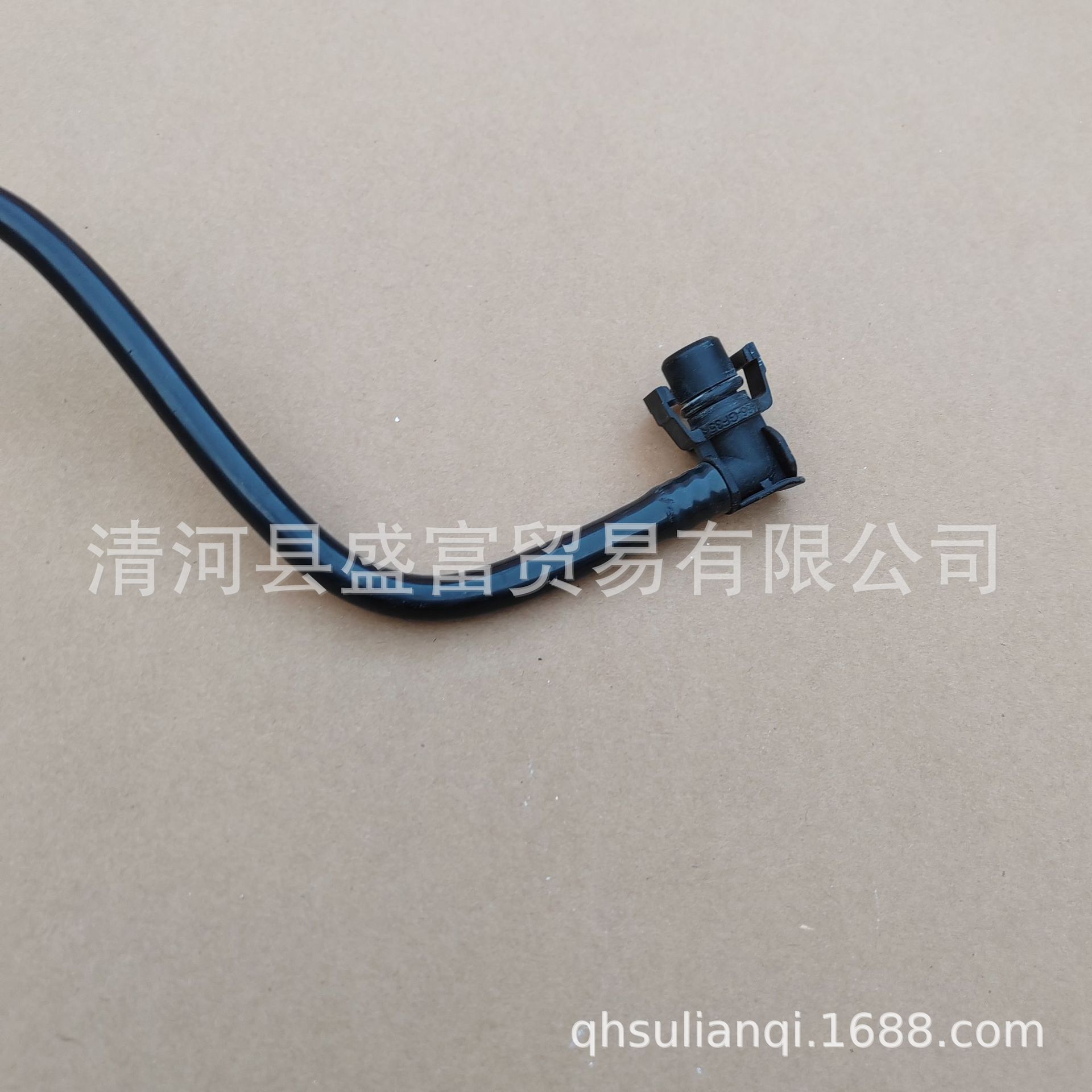 Suitable for Chevrolet Tracker Water Tank Hot Air Hose Water Pipe 26306226 26306227