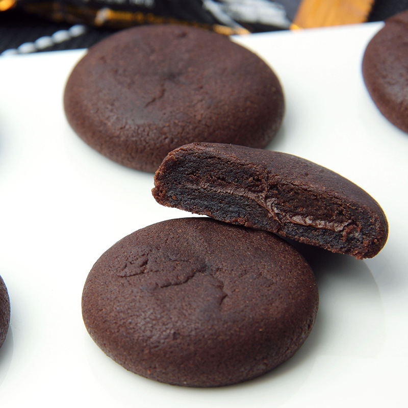 Li Cheese Nabaudi Soft Brownie Flavored Chocolate Sandwich Cookies 112g