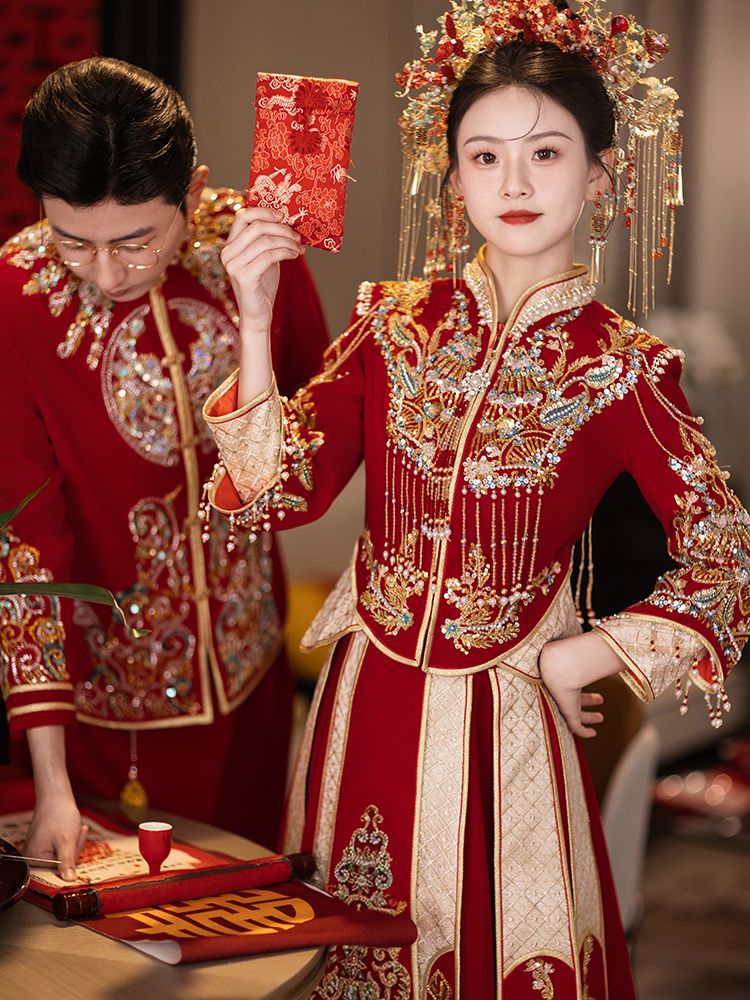 Xiuhe Dress Bride 2025 New Style Heavy Industry Velvet Autumn and Winter Wedding Dress Chinese Style Wedding Dress