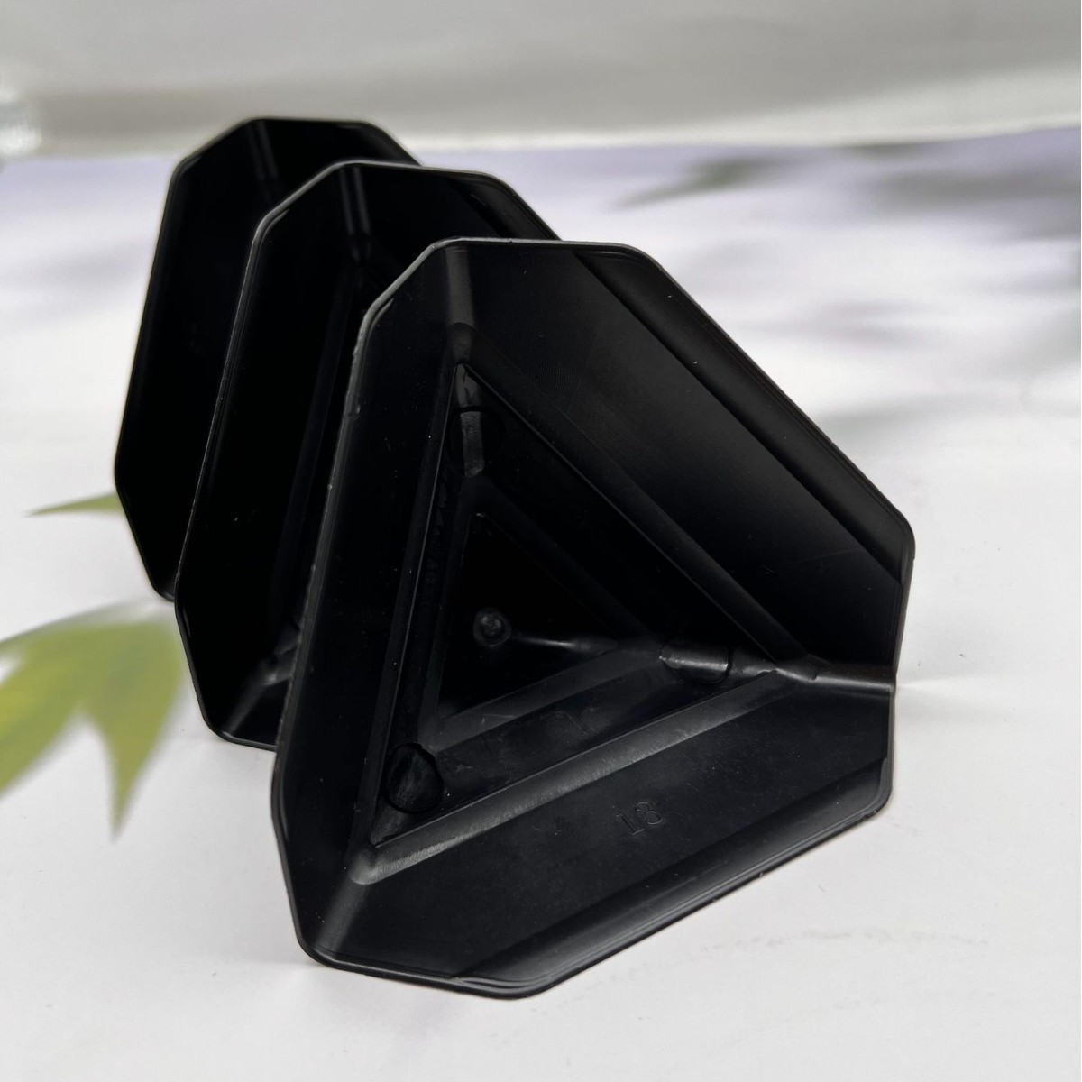 Three-Sided Plastic Corner Protector Carton Protection Logistics Express Packaging Carton Delivery Package Corner Furniture Packaging Protection Corner