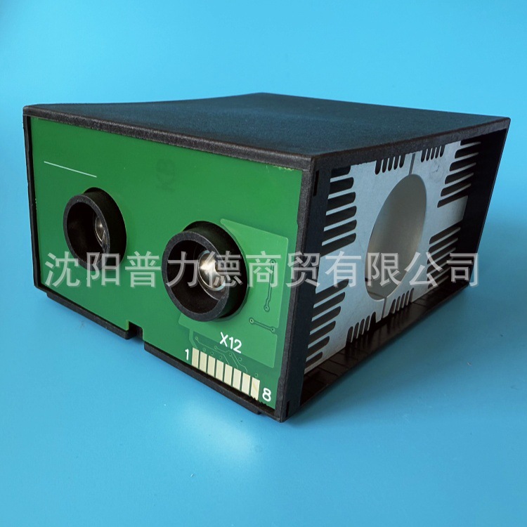 Хирургический микроскоп Zeiss Kinevo 900 с ксеноновой лампой 300W